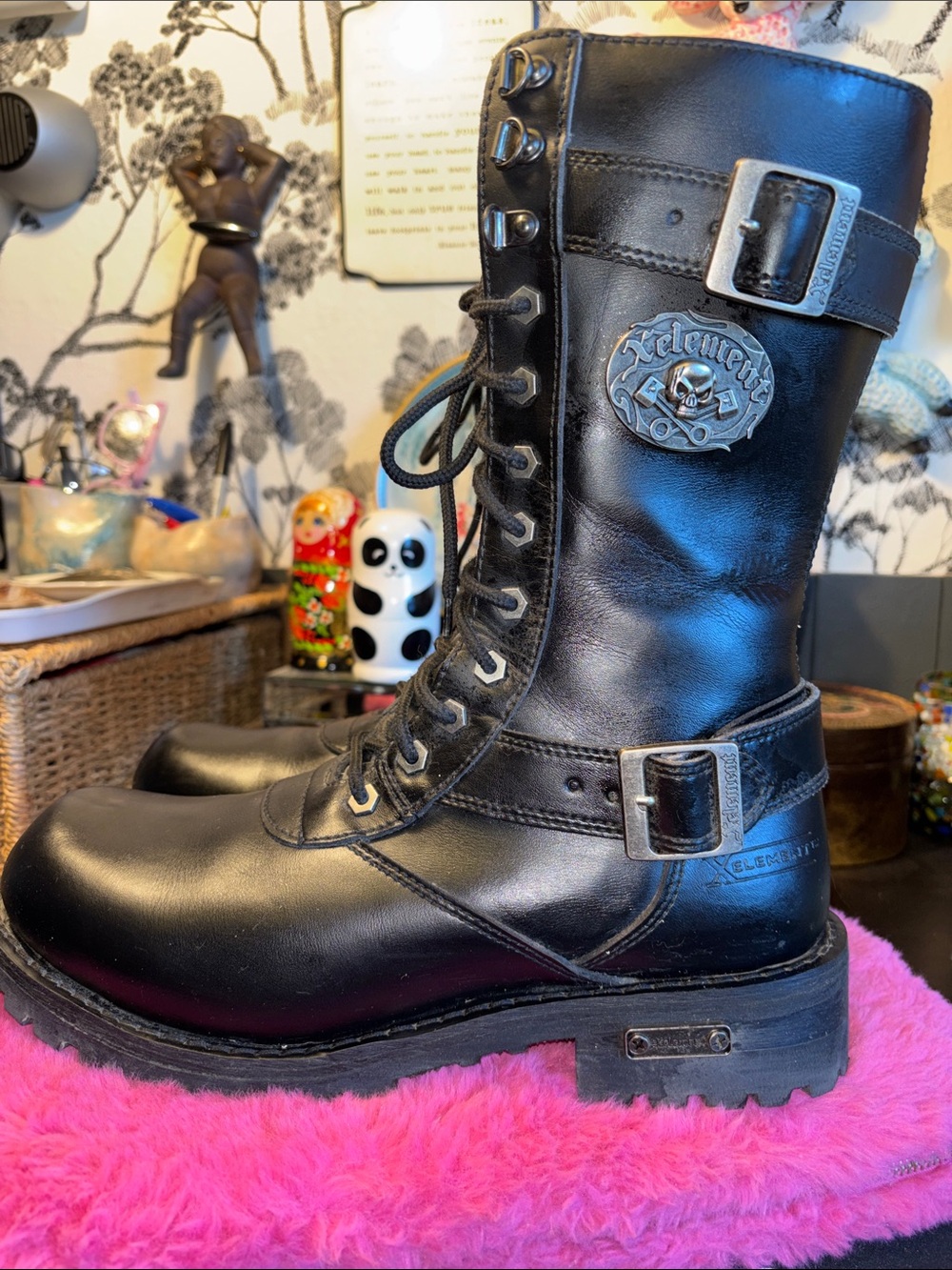 EUC  Xelement X19409 "Fury" 12-Inch Leather Lace-Up Motorcycle Performance B